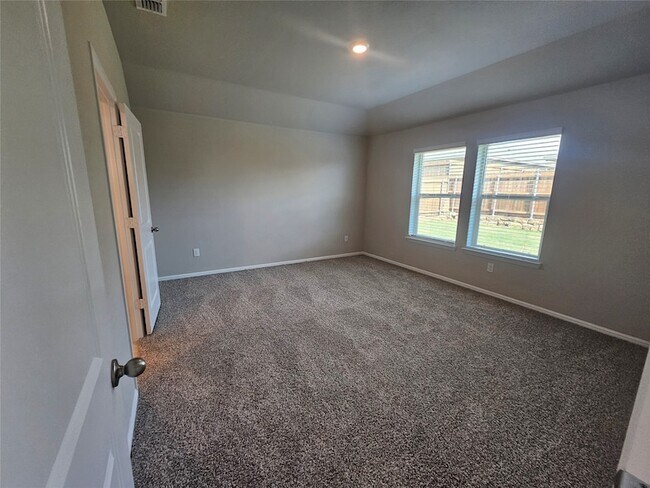 Building Photo - 417 Blanco Dr