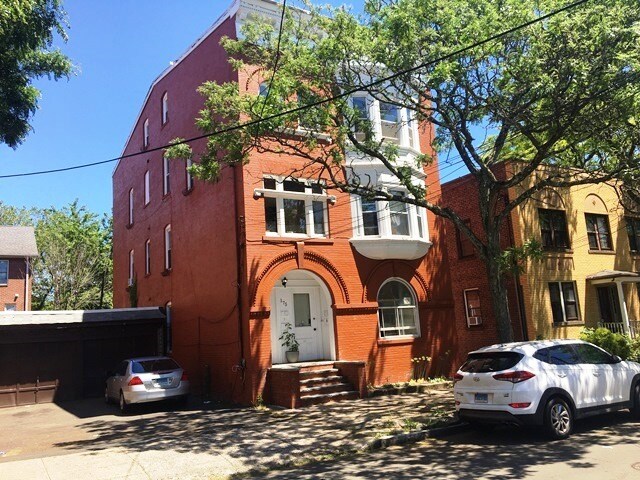 Building Photo - 175 Chestnut St