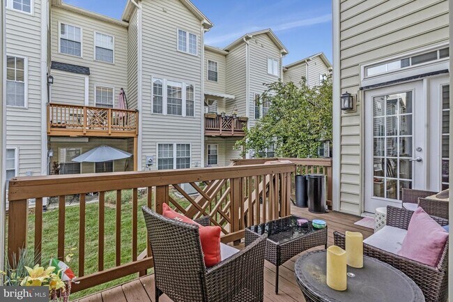 Building Photo - 20377 Cottswold Terrace