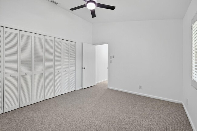 Building Photo - 1599 NW 14th Ave