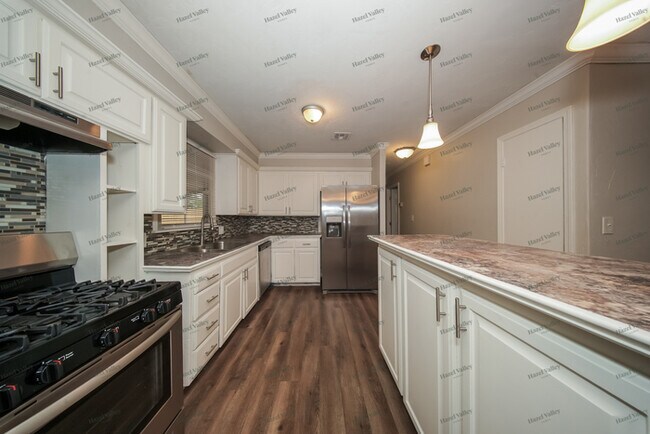 Building Photo - 5933 NW 58th St