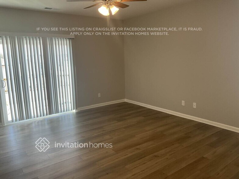 Building Photo - 513 Almere Dr