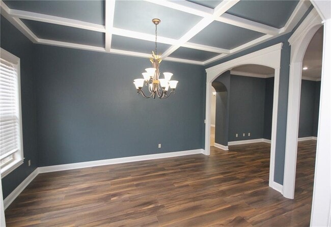 Building Photo - 610 Lyndal Ln