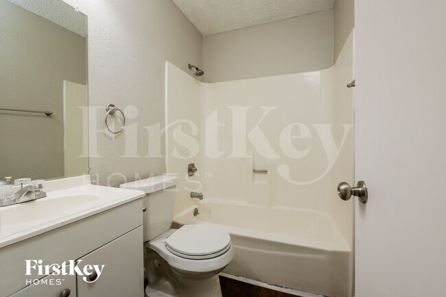 Building Photo - 23314 Balthasar St