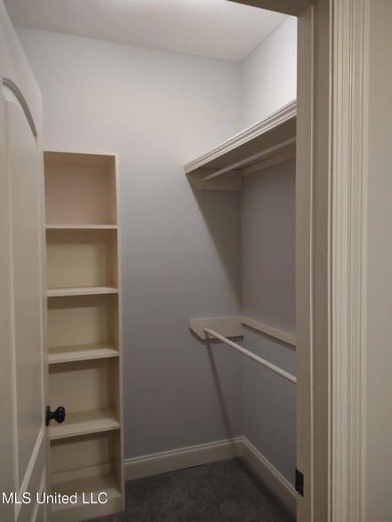 Building Photo - 103 Hallmark Pl