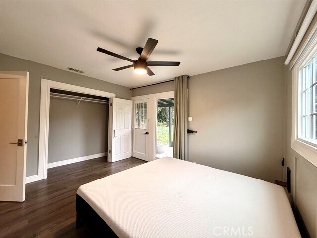 Building Photo - 9912 Newcomb Ave