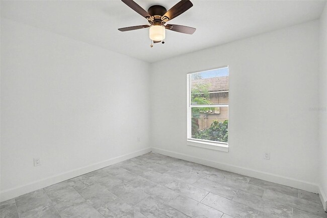 Building Photo - 1128 Neville Ave