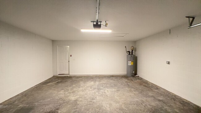 Building Photo - BRAND NEW Beautiful 4-bedroom, 3-bathroom ...