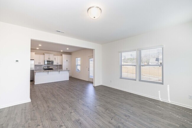 Building Photo - 823 Scotch Meadows Loop
