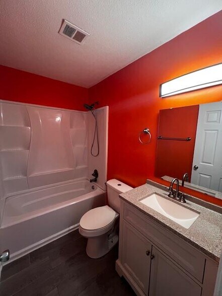 Building Photo - 205 Northpoint Ave