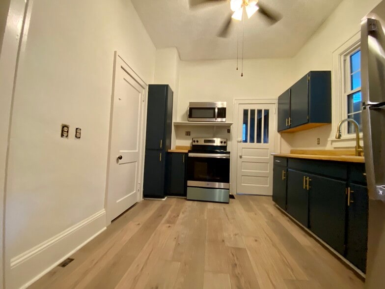 Updated kitchen! - 173 Forest Hill Dr