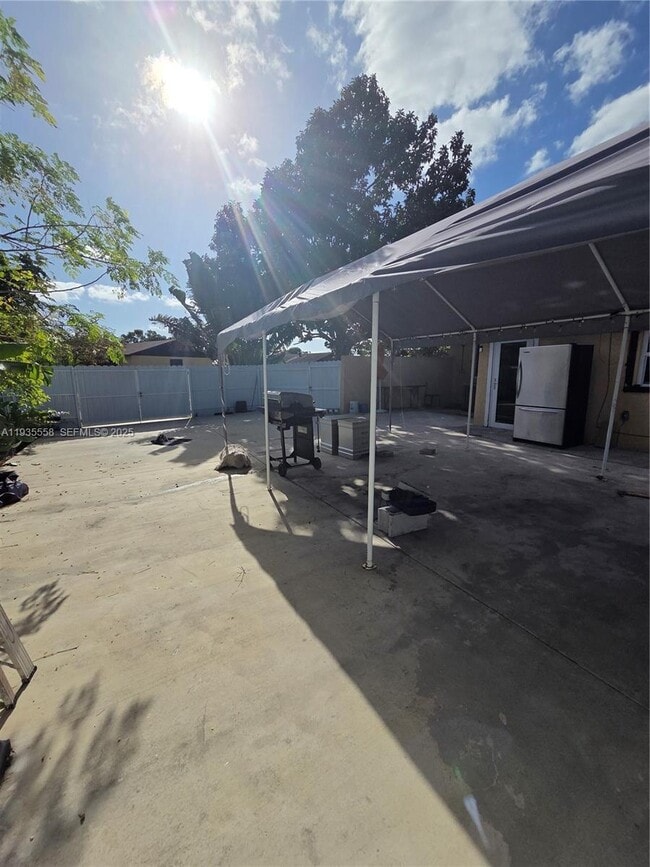 Building Photo - 2851 NW 203rd Ln