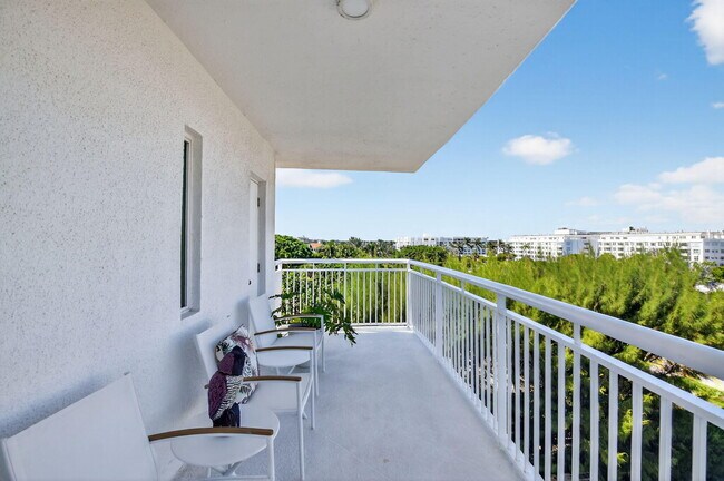 Building Photo - 2780 S Ocean Blvd
