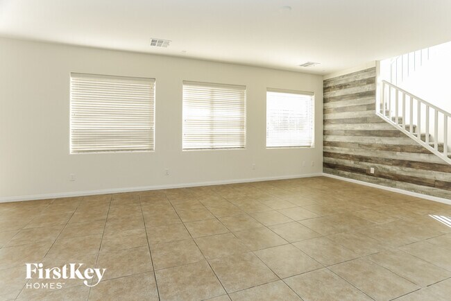 Building Photo - 5528 Latrobe Bluff St