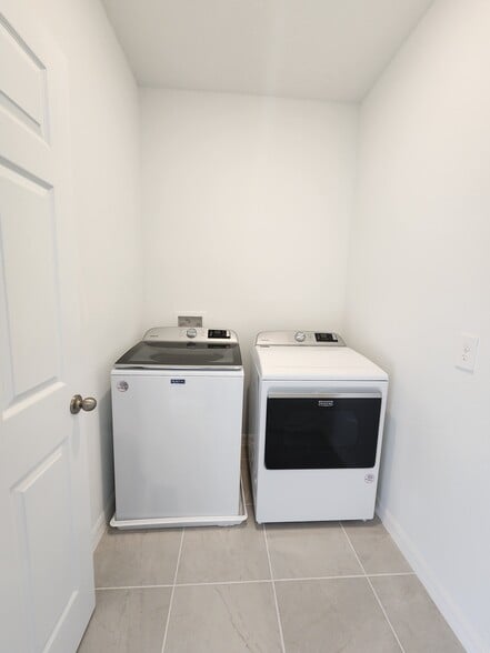 Laundry - 4658 Homestead Trl