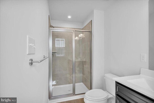 Building Photo - 76 SAND HILLS Dr