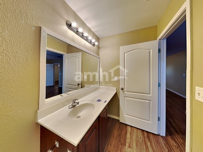 Building Photo - 9211 Mission Run