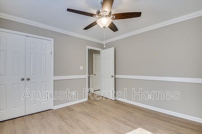 Building Photo - 238 Cavalier Dr