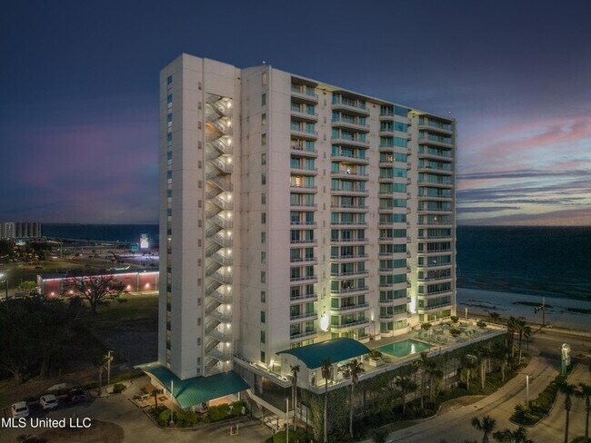 Building Photo - 2060 Beach Blvd