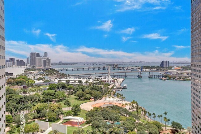 Primary Photo - 325 S Biscayne Blvd