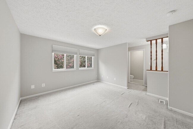 Building Photo - 14126 Red River Dr