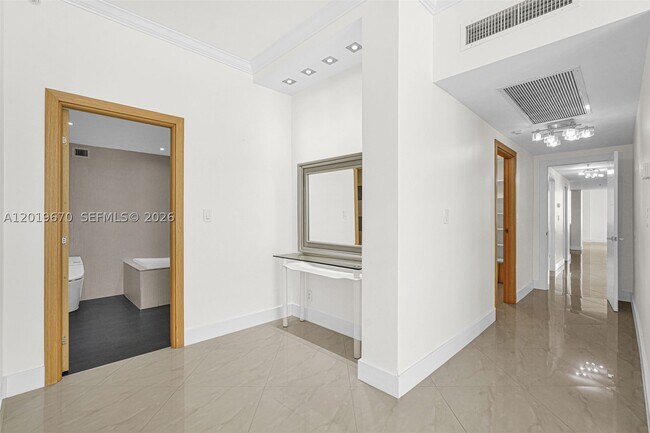 Building Photo - 3001 S Ocean Dr