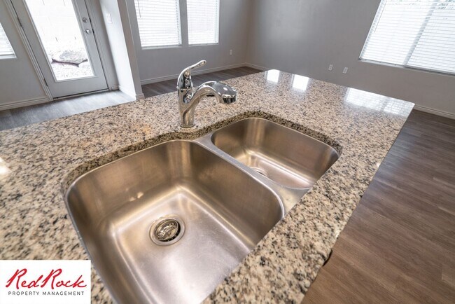 Building Photo - 4 Bedroom Home In The Villas At Sienna Hills