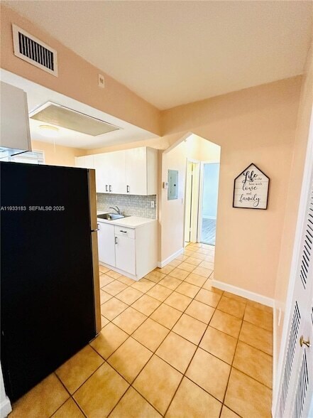 Building Photo - 540 15th St