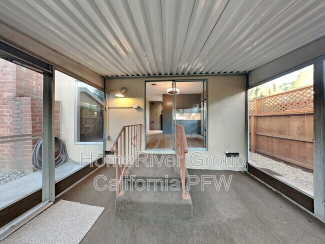 Building Photo - 6435 Mammoth Ave