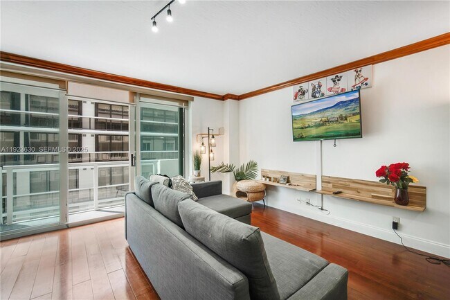 Building Photo - 9499 Collins Ave