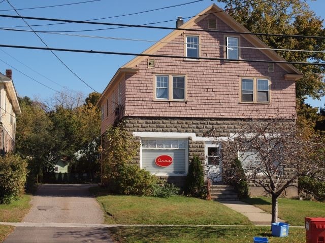 Building Photo - 188 Shelburne Rd