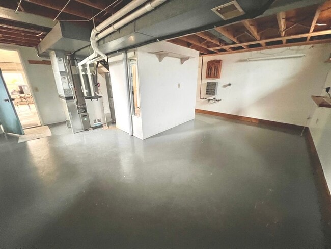Building Photo - Beautiful Home - 3 Bedroom 2.5 Bathroom - ...