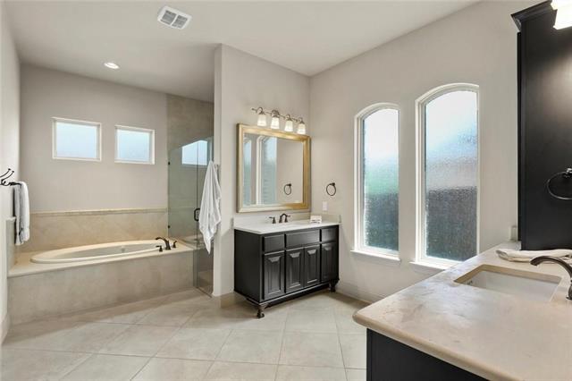 Building Photo - 1621 Le Mans Ln
