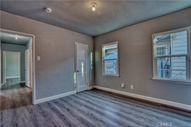 Building Photo - 127 S Townsend Ave