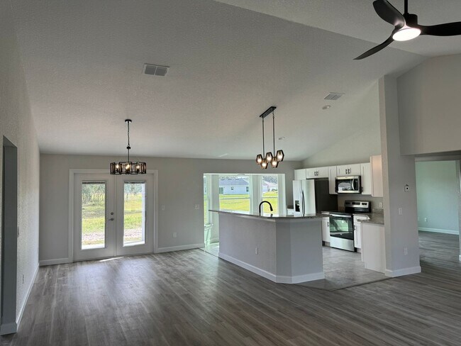 Building Photo - Beautiful 3BR/2BA Home! Brand New Everythi...