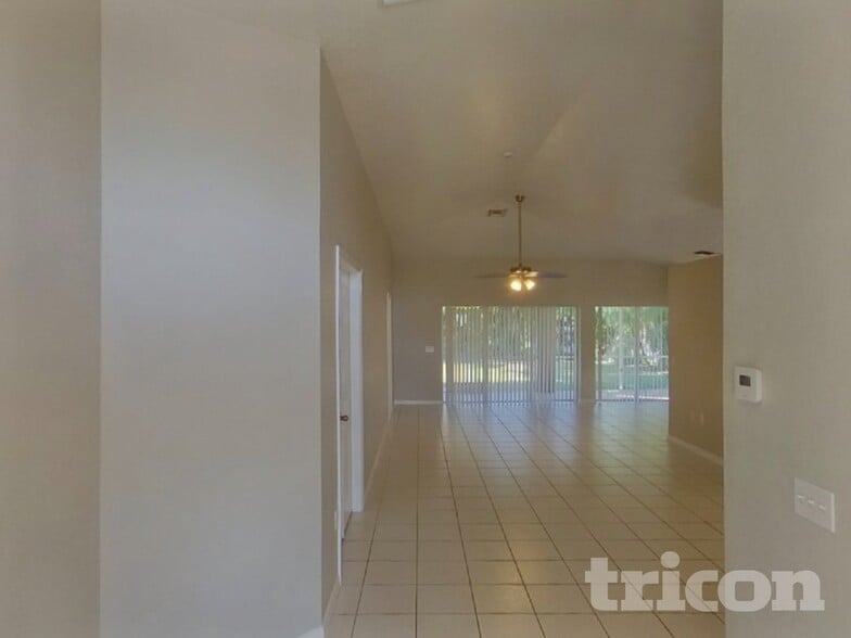 Building Photo - 184 Jennifer Dr