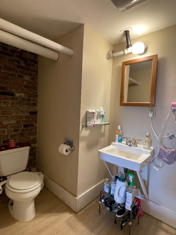 Building Photo - 67 Nottinghill Rd