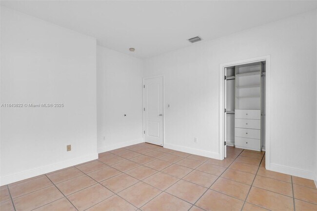 Building Photo - 3060 Matilda St
