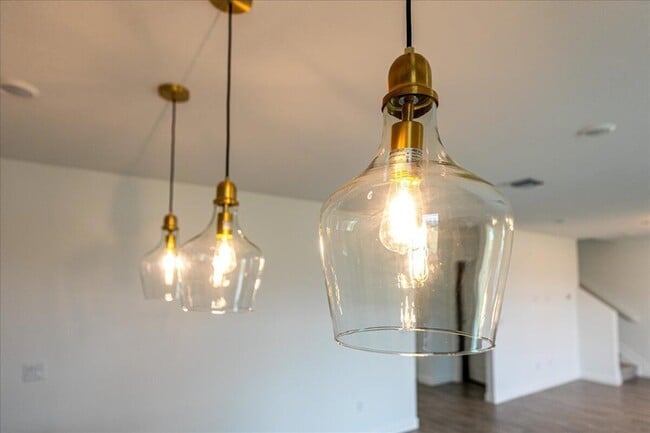 Building Photo - 6354 Windwood Wy