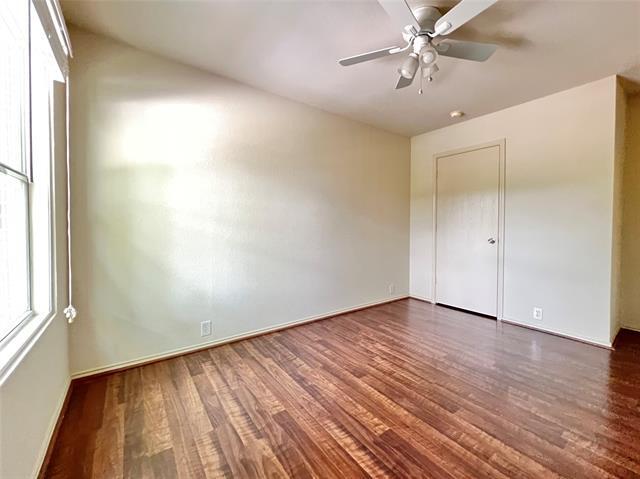 Building Photo - 2620 Van Buren Dr