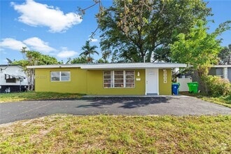 Building Photo - 5880 NW 16th Ct