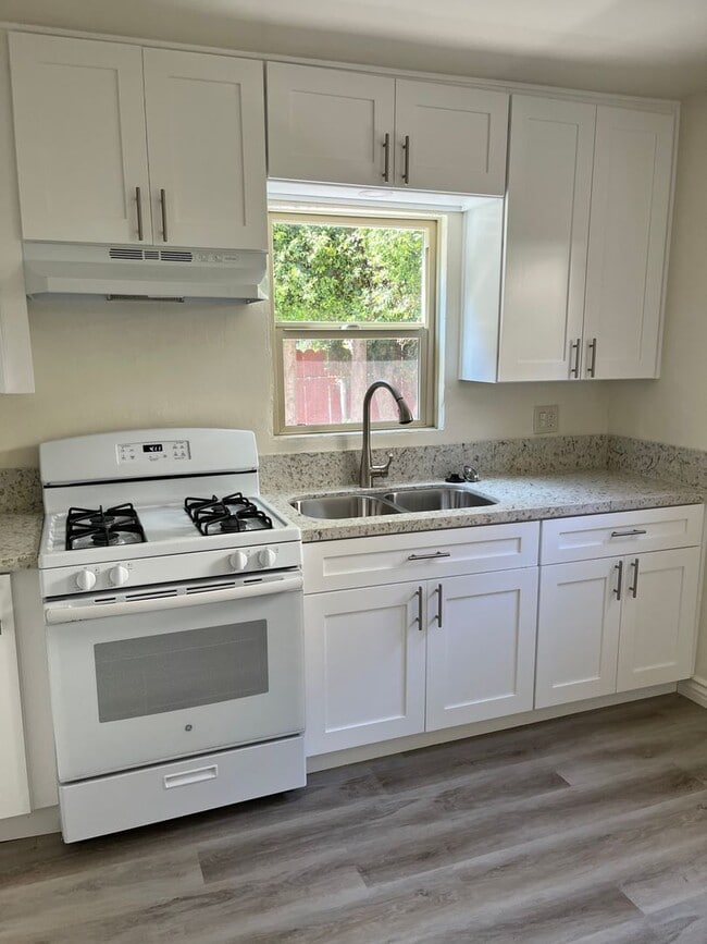 Building Photo - 4546 37th St