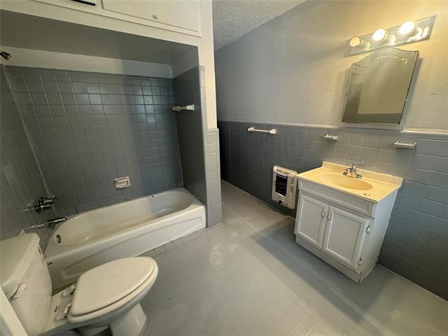 Building Photo - 4651 C L Veasey Blvd