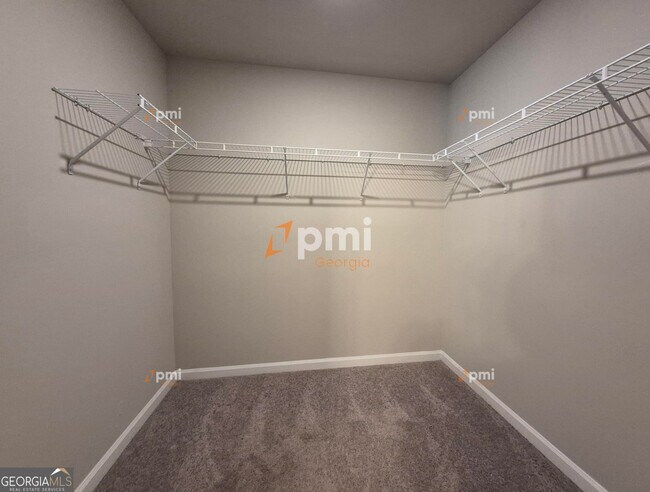 Building Photo - 255 Hawthorn Trail