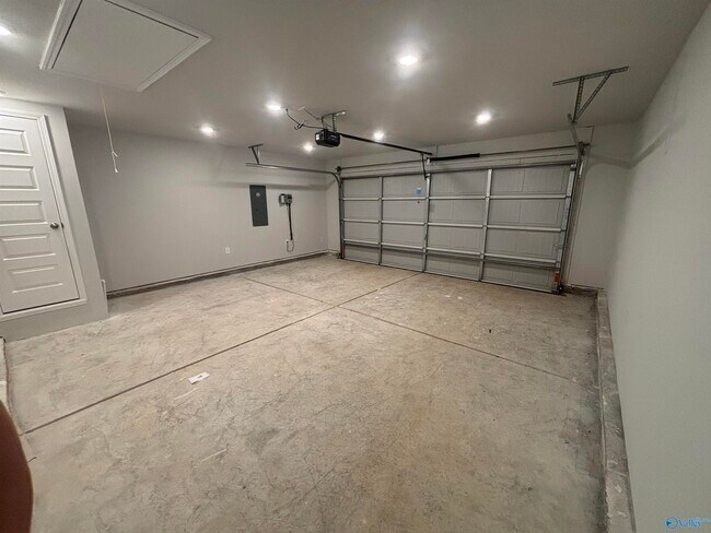 Building Photo - 104 Settlement Dr