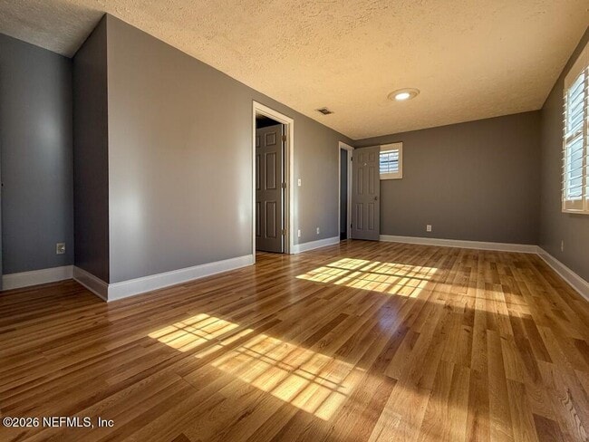 Building Photo - 360 Canis Dr W