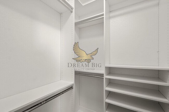 Building Photo - 9513 Cloudcroft Ave