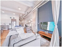 Building Photo - 555 Evergreen St