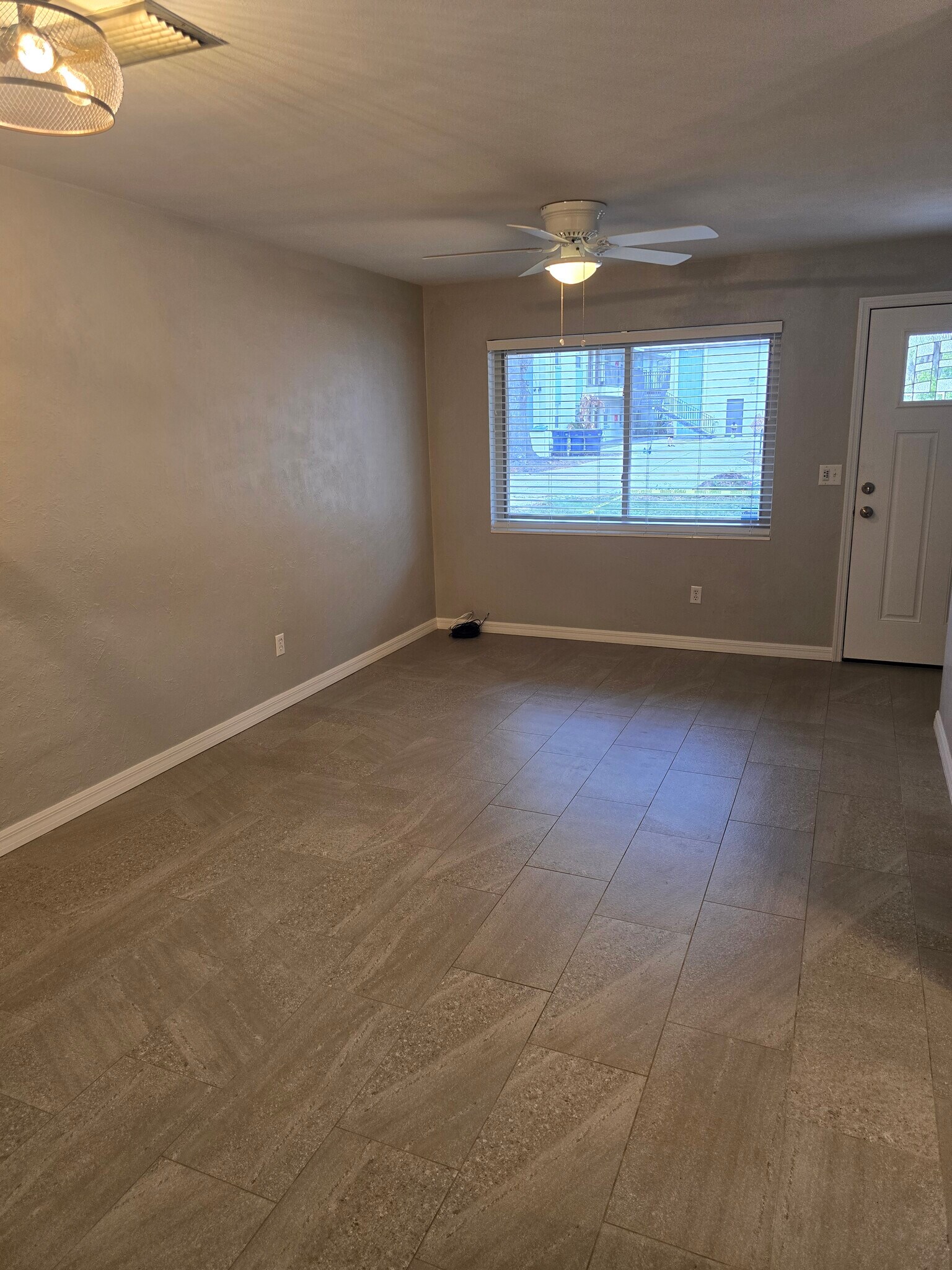 Building Photo - 650 Ave B SW