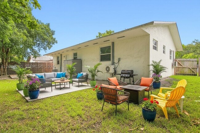Building Photo - 7981 NW 12th Pl